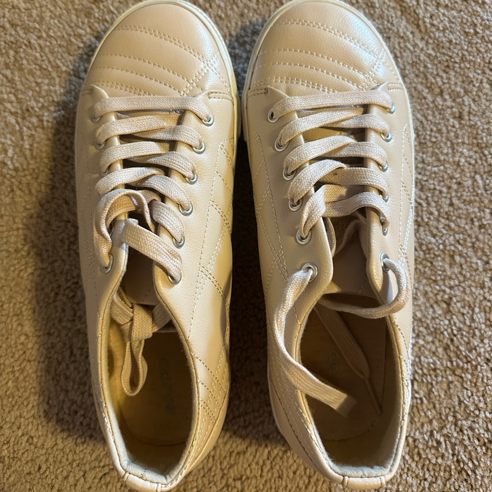 NWOT Aldo Shoes